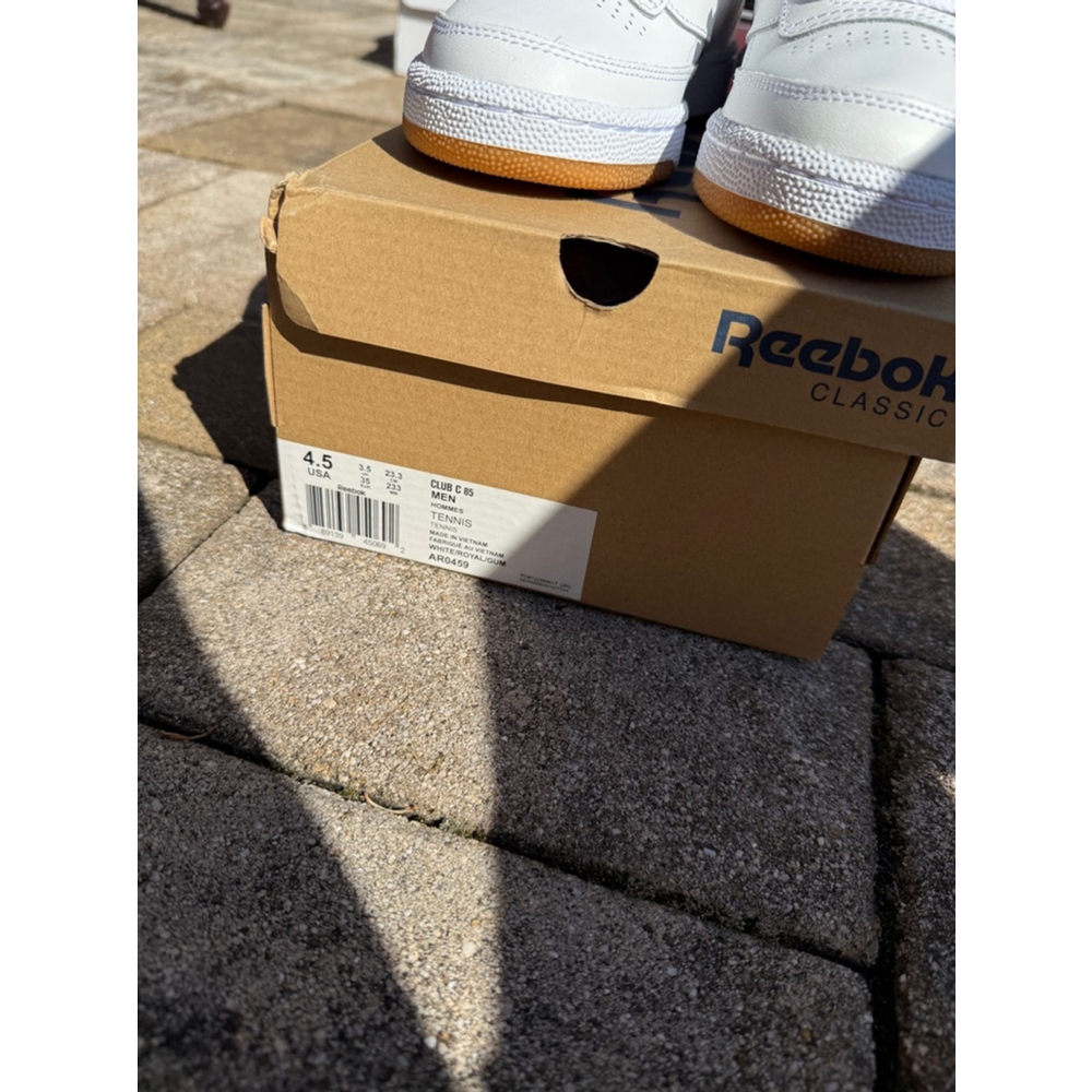 Reebok Club C 85 white/Riyal/Gum size US 4.5 Mens Brand New
